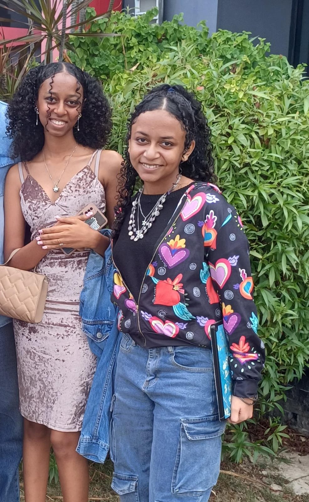 TeenageOnABudget-Founding-Member-Selima-and-Taylor1